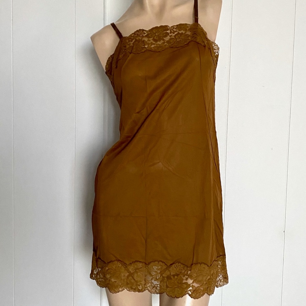 VTG 1960s Brown Vanity Fair Slip Mini B 32